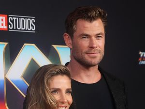 Chris Hemsworth Ketakutan Berisiko Alzheimer, Istrinya Rela Jadi Nenek-nenek