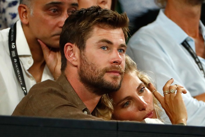 Chris Hemsworth dan Elsa Pataky SYDNEY, AUSTRALIA - JUNE 27: Chris Hemsworth and Elsa Pataky attend the Sydney premiere of Thor: Love And Thunder at Hoyts Entertainment Quarter on June 27, 2022 in Sydney, Australia. (Photo by Lisa Maree Williams/Getty Images)