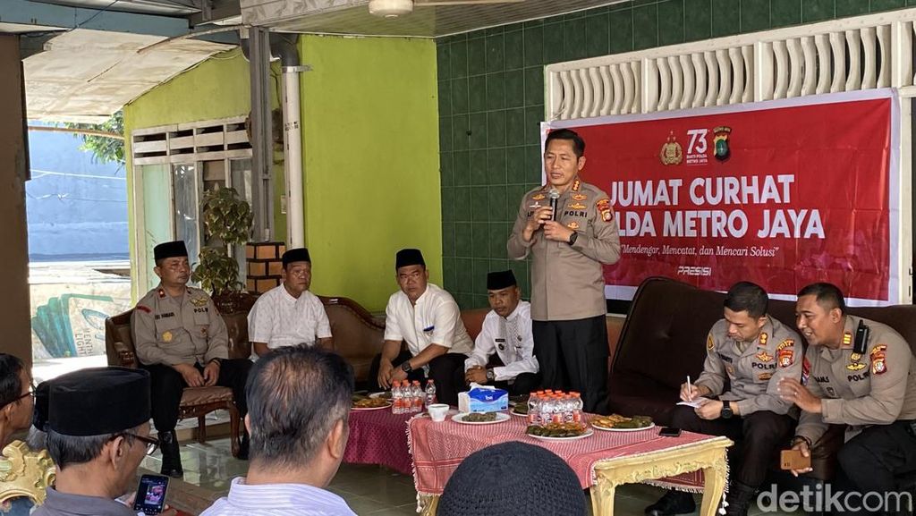 Warga Curhat ke Kapolres Depok Banyak Pemabuk di Kolong Jl Arief Rahman Hakim