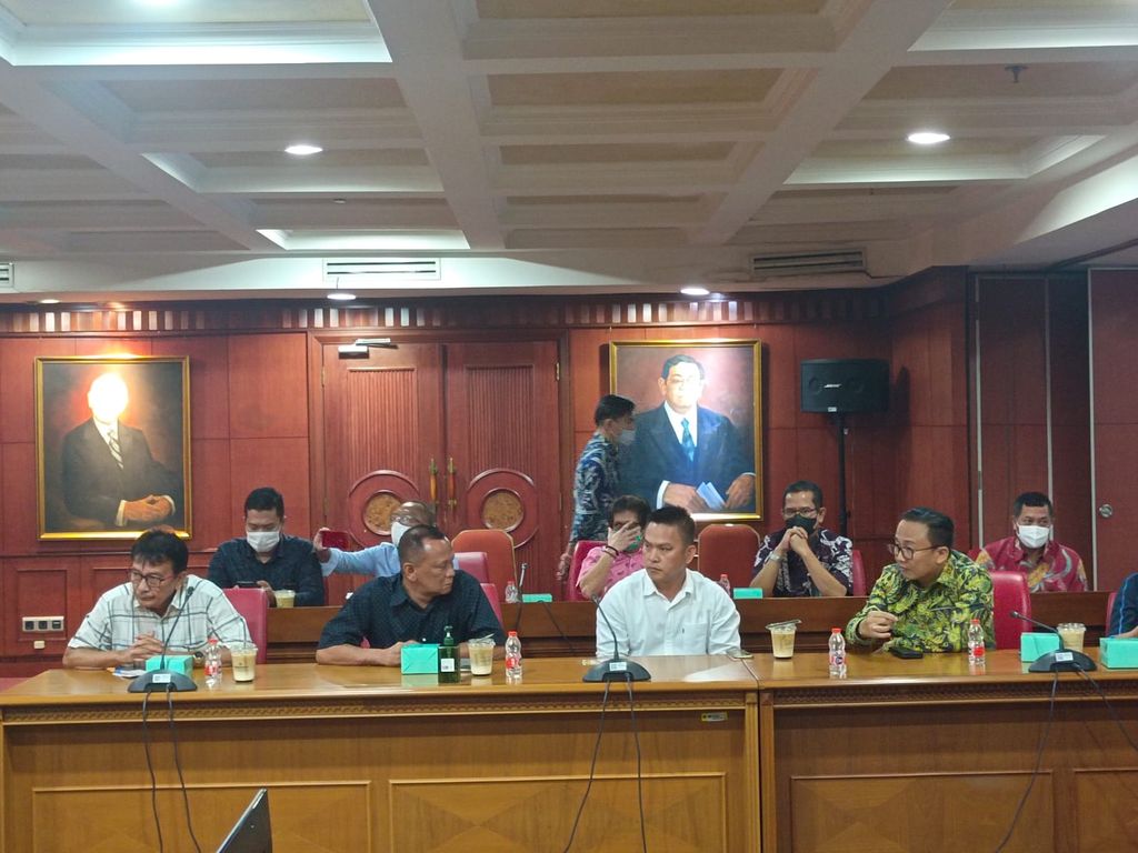 Bulog kumpulkan pedagang beras tentang Penyaluran Beras Impor Utama SPHP di Jakarta, Jumat (20/1/2023). (CNBC Indonesia/Martyasari Rizky)