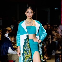 Bertajuk Sagara dari Timur, para desainer APPMI akan memperkenalkan uniknya sulam Karawo dan pariwisata dari Gorontalo ke mata dunia melalui fesyen.