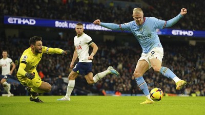 Epic Comeback! Manchester City Hempaskan Tottenham 4-2