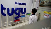 Tugu Insurance mengumumkan informasi pembagian Dividen Interim seiring dengan peningkatan kinerja profitabilitas di tahun ini Jumlah dividen interim yang dibagikan sebesar Rp90,7 Miliar. Nilai tersebut setara dengan 8% dari perolehan laba bersih sepanjang 2023 dan setiap pemegang saham berhak mendapatkan dividen sebesar Rp 25,51 per saham.