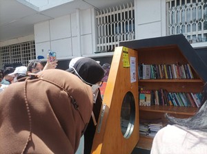 Video POV Ikutan Bacotin Buku Sejarah Bareng Bookhive