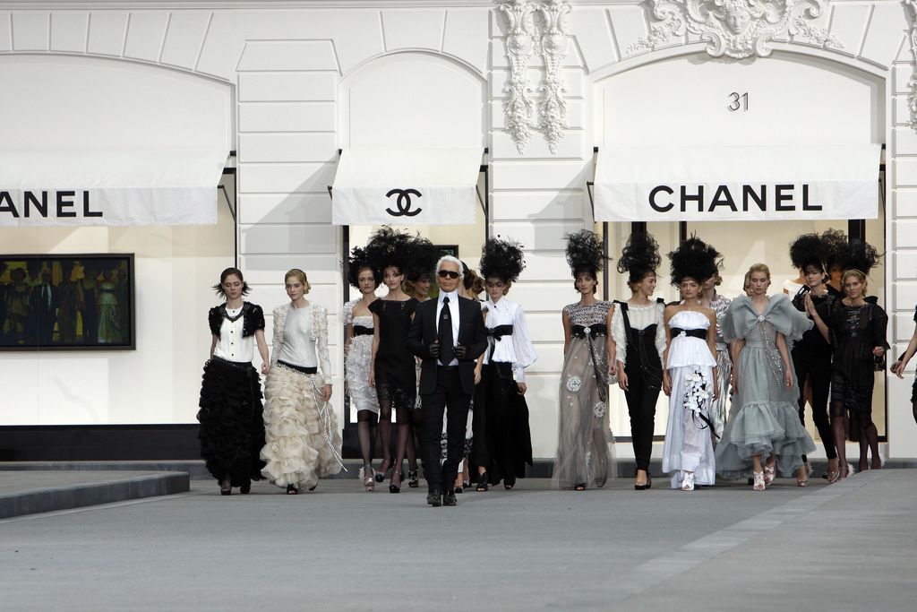 PARIS - OCTOBER 03:  Karl Lagerfeld and models walk down the runway during the Chanel PFW Spring Summer 2009 show at Paris Fashion Week 2008 at Grand Palais on October 3, 2008 in Paris, France.  (Photo by Michel Dufour/WireImage)