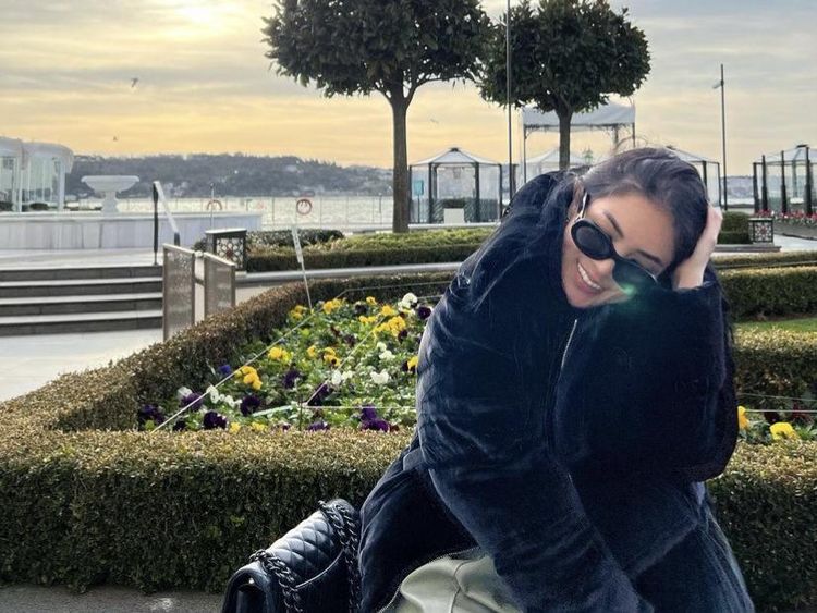 Liburan ke Turki hingga Paris, Gaya Kulineran Nindy Ayunda Jadi Sorotan