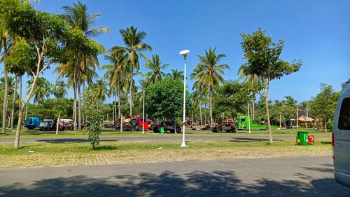 Lokasi parkir di Masjid Nurul Bilad KEK Mandalika Lombok, NTB, Jumat (20/1/2023).