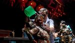 Melihat Ritual Cuci Patung Dewa Jelang Imlek