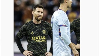 Tatapan mendalam Messi ke Ronaldo, pasti kamu ikut merasakannya kan? Foto: Twitter