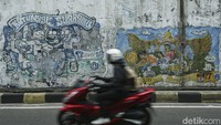 Usai sibuk dengan Asean Games, setahun berikutnya Jakarta juga turut menyambut Pemilu 2019. Tensi pemilihan yang cukup panas membuat Pemilu kali ini diramaikan dengan tagline Pemilih Berdaulat Negara Kuat. 