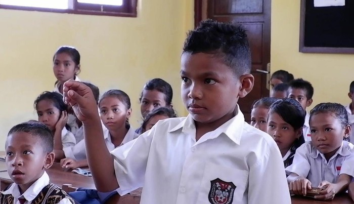 Nono saat dites oleh wali kelasnya dengan sejumlah soal matematika seperti perkalian, penambahan, pengurangan, hingga pembagian, Kamis (19/1/2023).