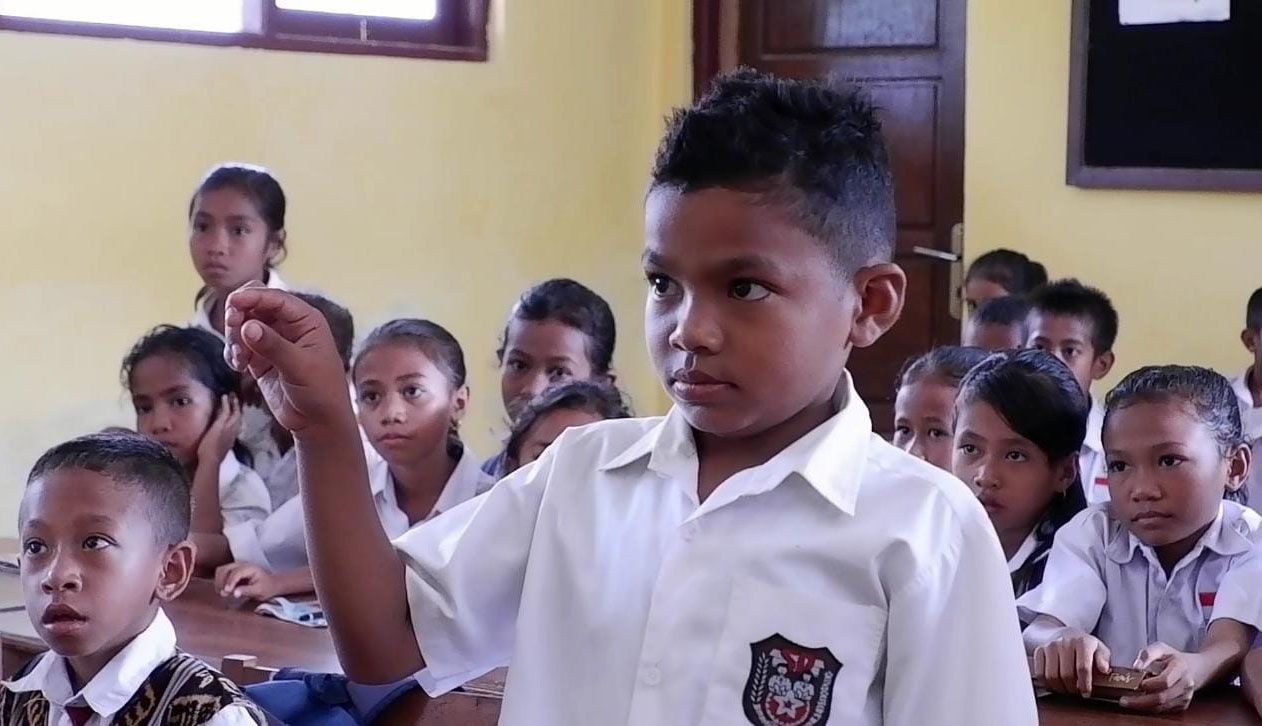 Nono saat dites oleh wali kelasnya dengan sejumlah soal matematika seperti perkalian, penambahan, pengurangan, hingga pembagian, Kamis (19/1/2023).