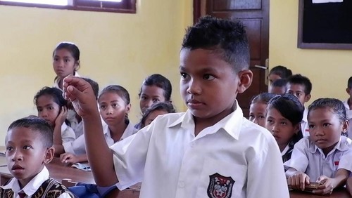 Nono saat dites oleh wali kelasnya dengan sejumlah soal matematika seperti perkalian, penambahan, pengurangan, hingga pembagian, Kamis (19/1/2023).