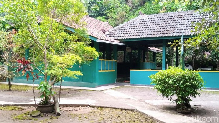 Petilasan Nyi Ageng Bagelen yang berada di Purworejo.