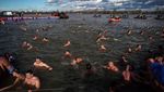 Rayakan Hari Epiphany, Warga Serbia Serempak Berenang di Sungai Es
