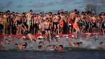 Rayakan Hari Epiphany, Warga Serbia Serempak Berenang di Sungai Es