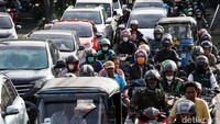 Pemilihan ERP sebagai jalan keluar mengatasi kemacetan ibu kota merupakan duplikasi dan modifikasi dari kebijakan penggunaan pola jalan berbayar yang sudah tersohor di negara maju, salah satunya Singapura. Di Negeri Singa itu, ERP berjalan sangat baik dan efektif.