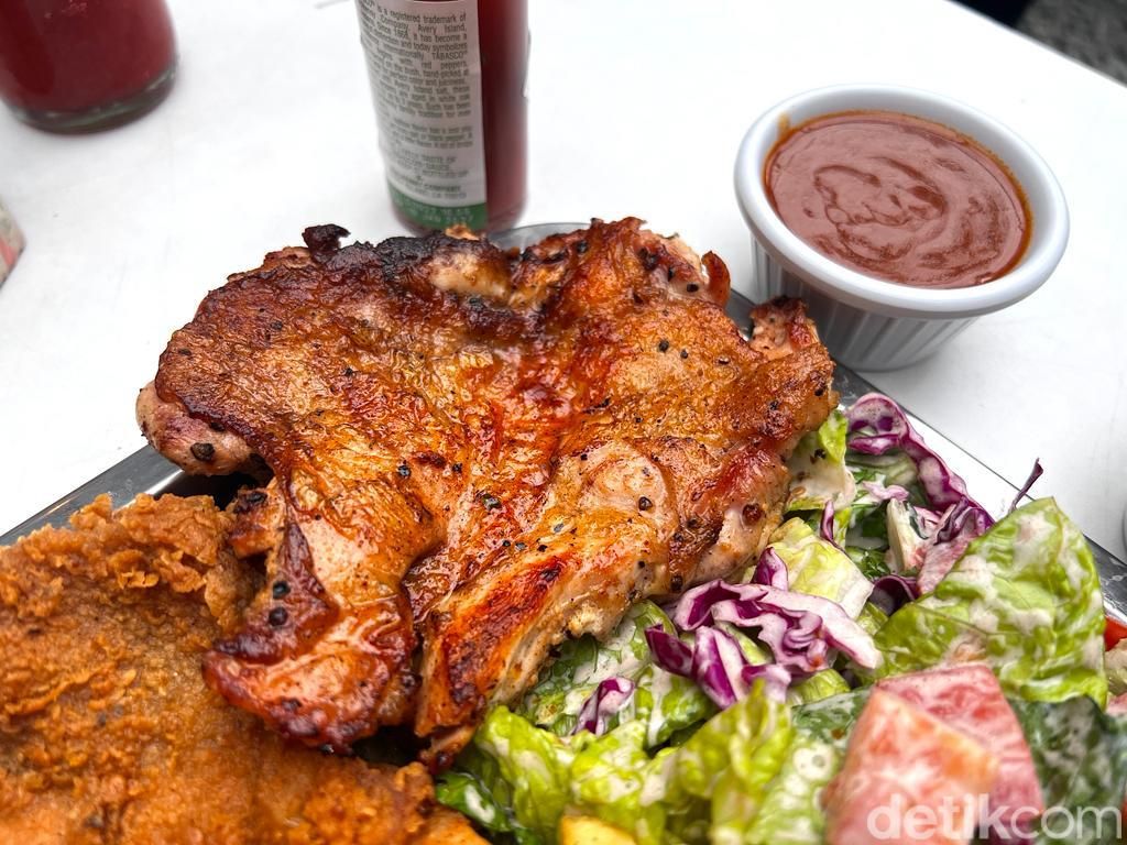 Steak Pak Boy: Maknyus! Di Bekasi Ada Steak Meltique Enak dengan Konsep Unik