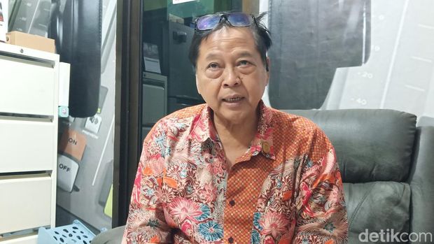 Sumartono salah satu penerus pembuatan Batik Tiga Negeri di Solo