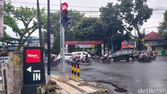 Traffic light asal-asalan Malang