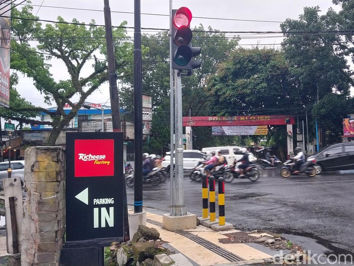 Traffic light asal-asalan Malang