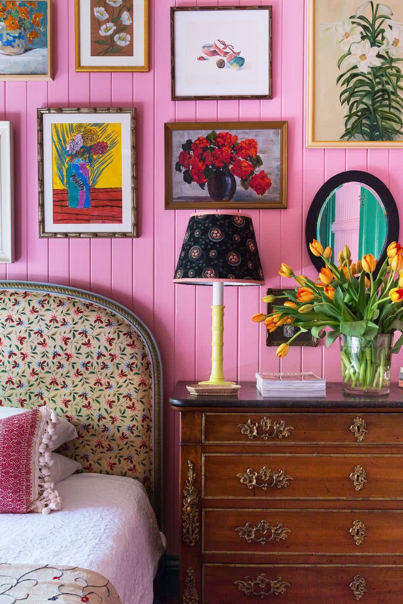 Foto ruangan merah muda bubblegum.