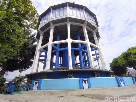Water toren atau menara air peninggalan Belanda di Alun-Alun Kota Magelang, Kamis (19/1/2023).