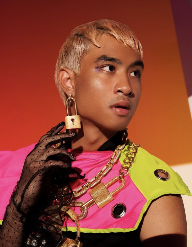 Banyak fans menyalahkan Devano atas kandasnya hubungan mereka. Devano sempat dipojokkan dan di-bully fans yang menuduhnya berselingkuh saro Naura.Foto: dok. Instagram/@iamdevano