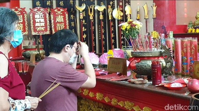 Ibadah Jelang Tahun Baru Imlek 2023 di Klenteng Xian Ma Makassar