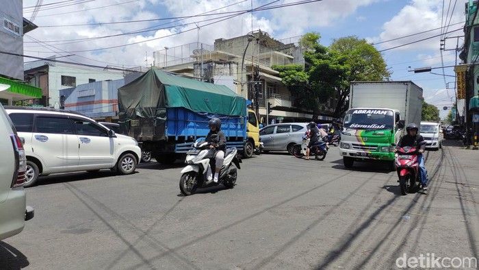 jalan kota malang macet