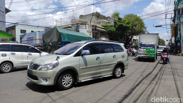 jalan kota malang macet