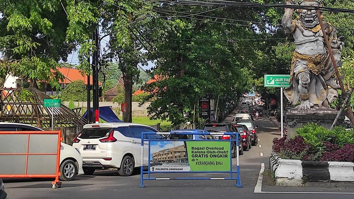 Jalur Pelabuhan Sanur di Desa Sanur Kaja, Kecamatan Denpasar Selatan, Denpasar, Bali. Jalur Pelabuhan Sanur di Desa Sanur Kaja, Kecamatan Denpasar Selatan, Denpasar, Bali.