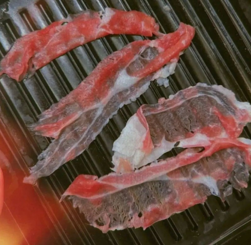 Zonk! Tergiur dengan Foto Menu, Netizen Ini Terima Makanan Setipis Tisu