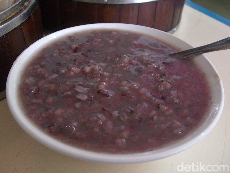 Masakan khas Imlek.