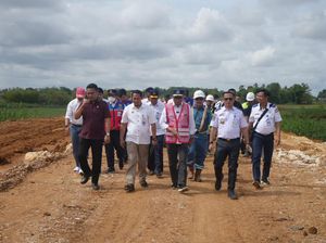 KA Makassar-Parepare Rute Maros-Mandai Terganjal Lahan, Menhub Sambangi Pemda