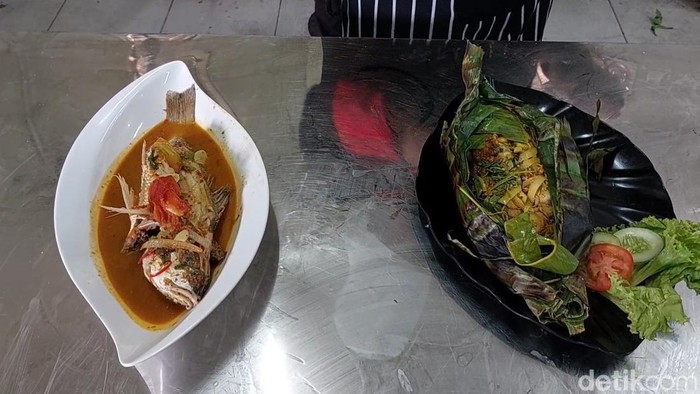 Menu ikan etong asap dan gulai ikan kakap di Rumah Makan Laut Utara Sea Food, Subang.