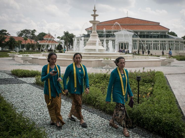 Menyambangi Taman Pracima Tuin Mangkunegaran yang Baru Diresmikan