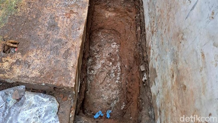 Para tersangka serial killer di Bekasi dan Cianjur telah menyiapkan lubang untuk mengubur para korban