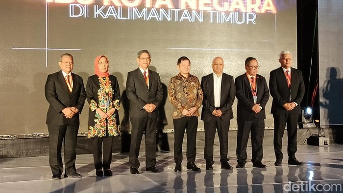 Pengurus PII bersama Menteri PPN/Bappenas Suharso Monoarfa.
