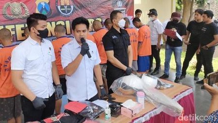 Pesilat yang tertangkap di Mojokerto