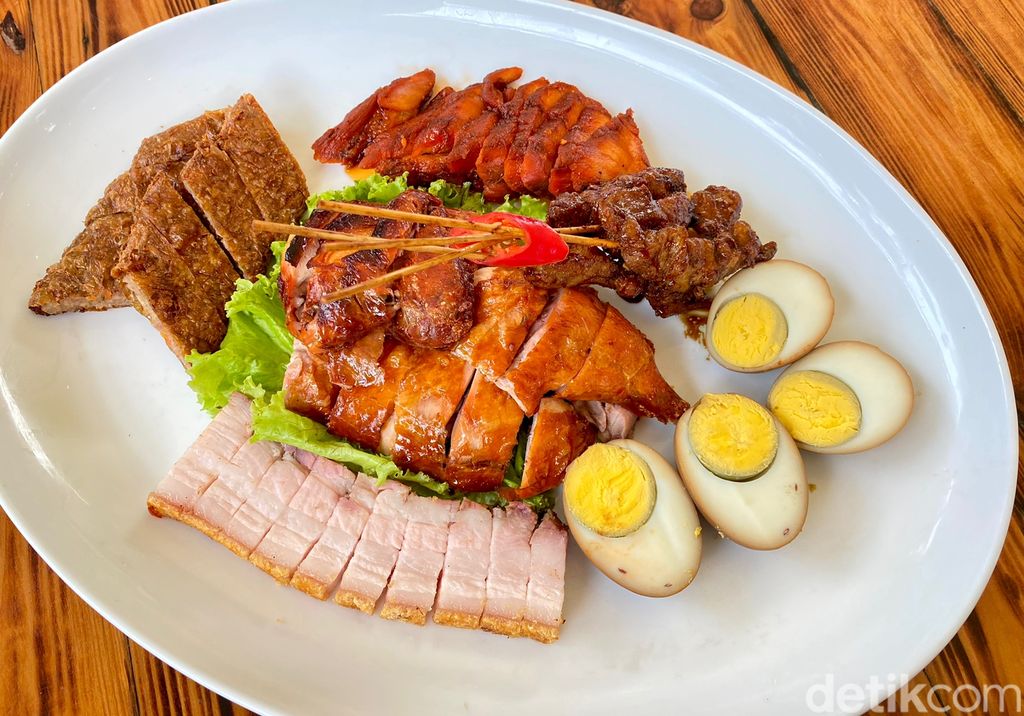 Poon Choi Khas Kanton hingga Crispy Pork, Sajian Imlek di Sinar Djaya