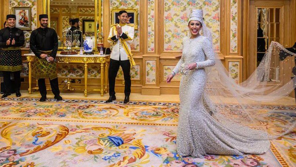8 Potret Azemah Nimatul Bolkiah, Putri Brunei yang Menikah dengan Sepupu