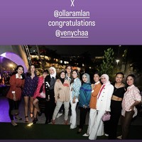 Begini potret para geng cendol bersama rekan-rekan Olla yang sama-sama menghadiri acara tersebut. Penampilan siapa yang menurutmu paling stylish? Foto: Instagram/@wulanguritno