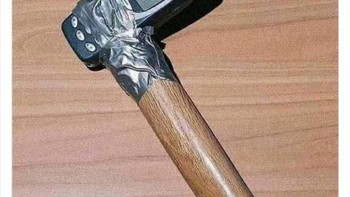 Konon HP zaman dulu adalah HP terkuat. Foto: neighbours_wifi via Bored Panda