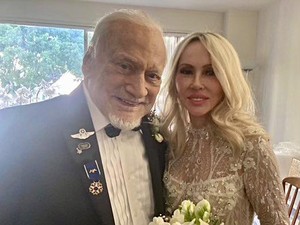 Cerita Astronaut Buzz Aldrin Menikah Keempat Kalinya di Usia 93 Tahun