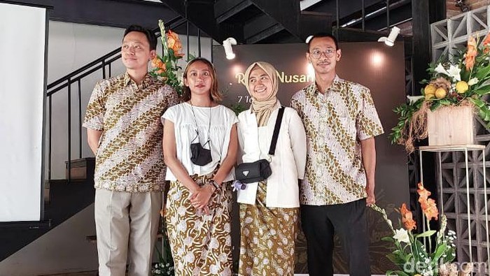 CFO Rahsa Nusantara Sandy Triady, Branding Lead Rahsa Nusantara Fransiska Damarratri, CMO Rahsa Nusantara Ayu Budiyanti dan CEO Rahsa Nusantara Hatta Kresna  di perayaan ulang tahun Rahsa Nusantara yang ke-7.