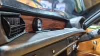Dashboard dengan ornamen kayu. Foto: Honda Prospect Motor