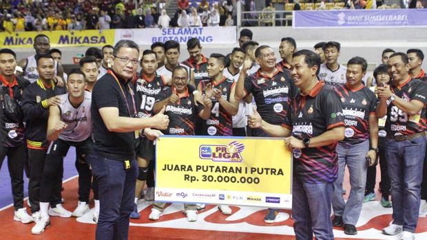 Tim putra Jakarta Bhayangkara Presisi (JBP) menjadi juara di putaran pertama Proliga 2023. Kemenangan diperoleh usai JBP mengalahkan Jakarta Pertamina Pertamax 3-0.
