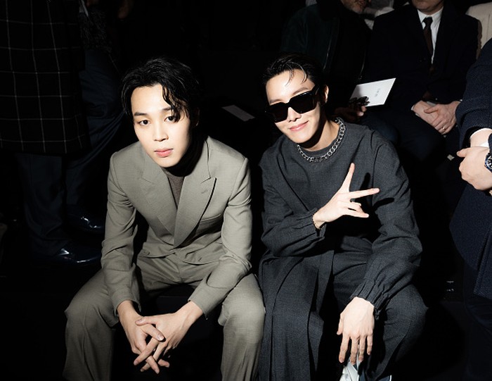 Jimin dan J-Hope BTS di Paris Fashion Week 2023