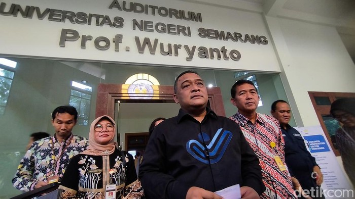 Kepala Badan Perlindungan Pekerja Migran Indonesia (BP2MI) Benny Rhamdani di Universitas Negeri Semarang, Minggu (22/1/2023).